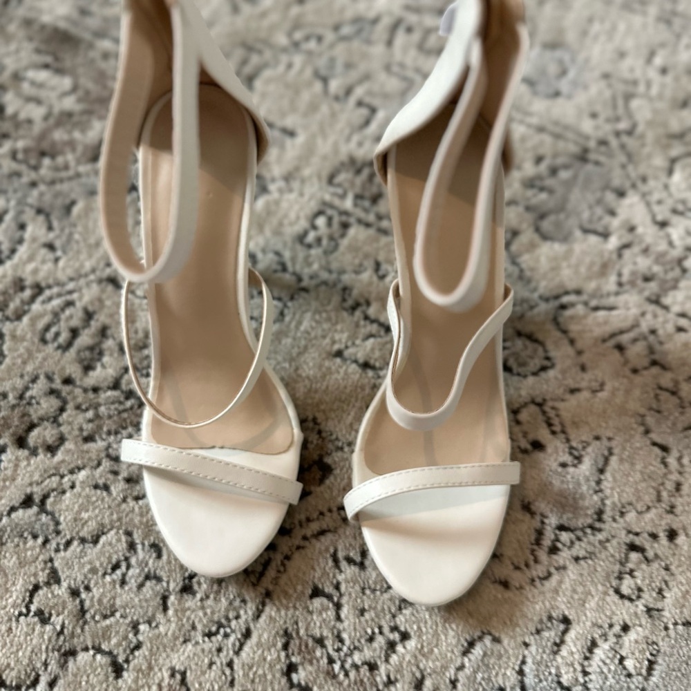 Elegant White Women's Strappy Sandals